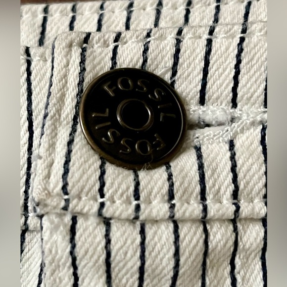 Fossil classic denim pinstripe skirt size 29 5 pocket style Gently Used - Picture 4 of 8